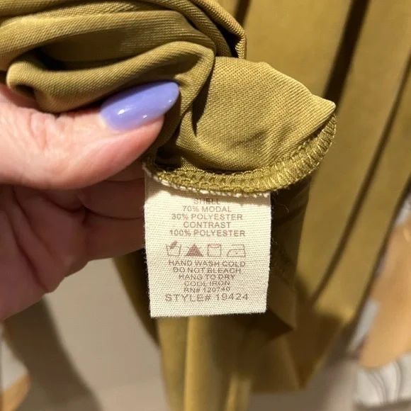 Gorgeous Blouse - Picture 5 of 5